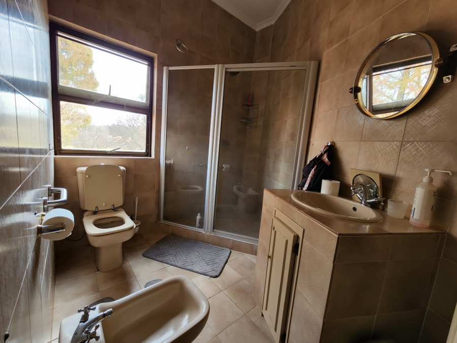 5 Bedroom Property for Sale in Mooivallei Park North West